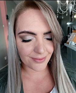 Soft glam makeup